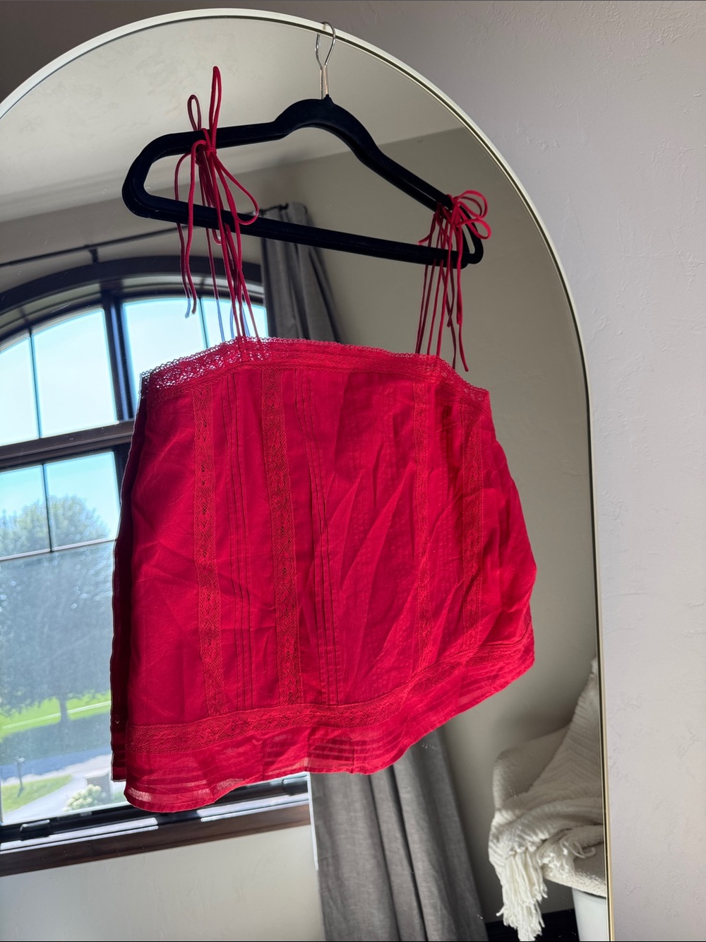 Abercrombie & Fitch Red Lace Trim Tank Top - Picture 4 of 5
